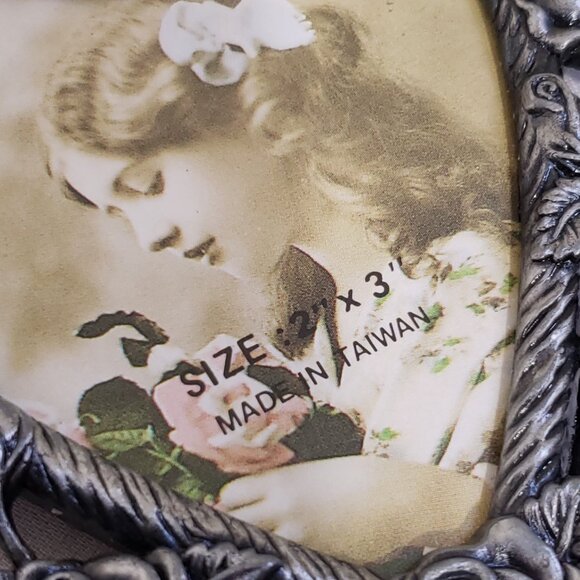 Vtg SET 2 Ornate Victorian Heart Photo 2x3" Picture Frame 4" Pewter Silver Metal - Picture 3 of 8